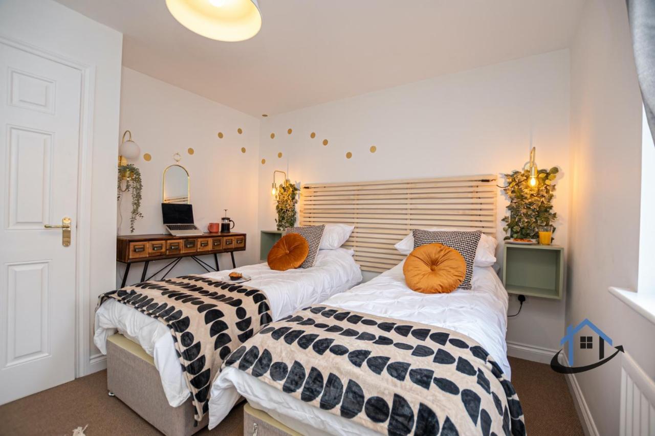 Ironside House, Thrapston King Or Twin Beds, Free Parking, Workspace, Corporates, Sleeps 8 Экстерьер фото