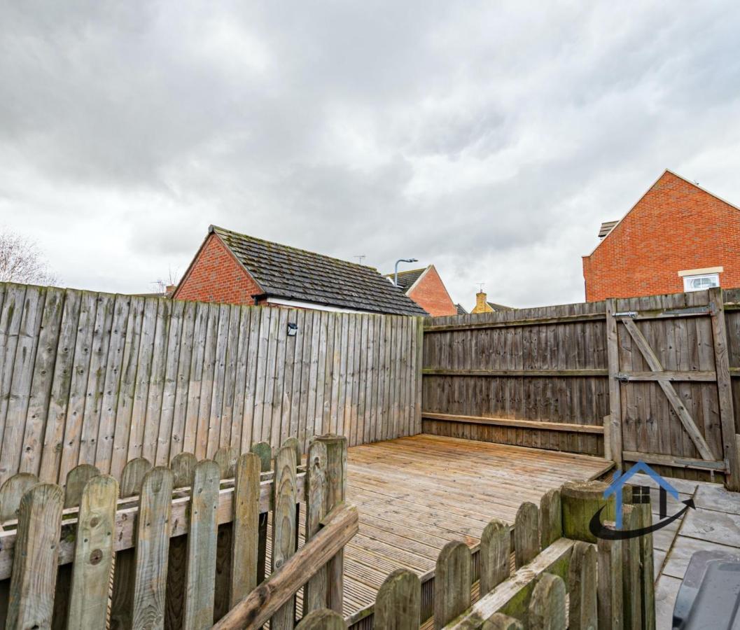 Ironside House, Thrapston King Or Twin Beds, Free Parking, Workspace, Corporates, Sleeps 8 Экстерьер фото