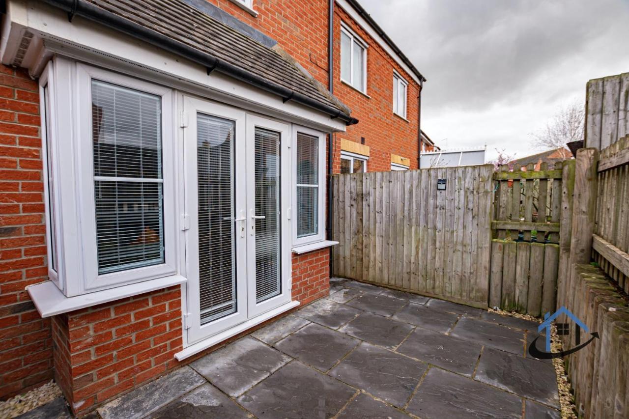 Ironside House, Thrapston King Or Twin Beds, Free Parking, Workspace, Corporates, Sleeps 8 Экстерьер фото